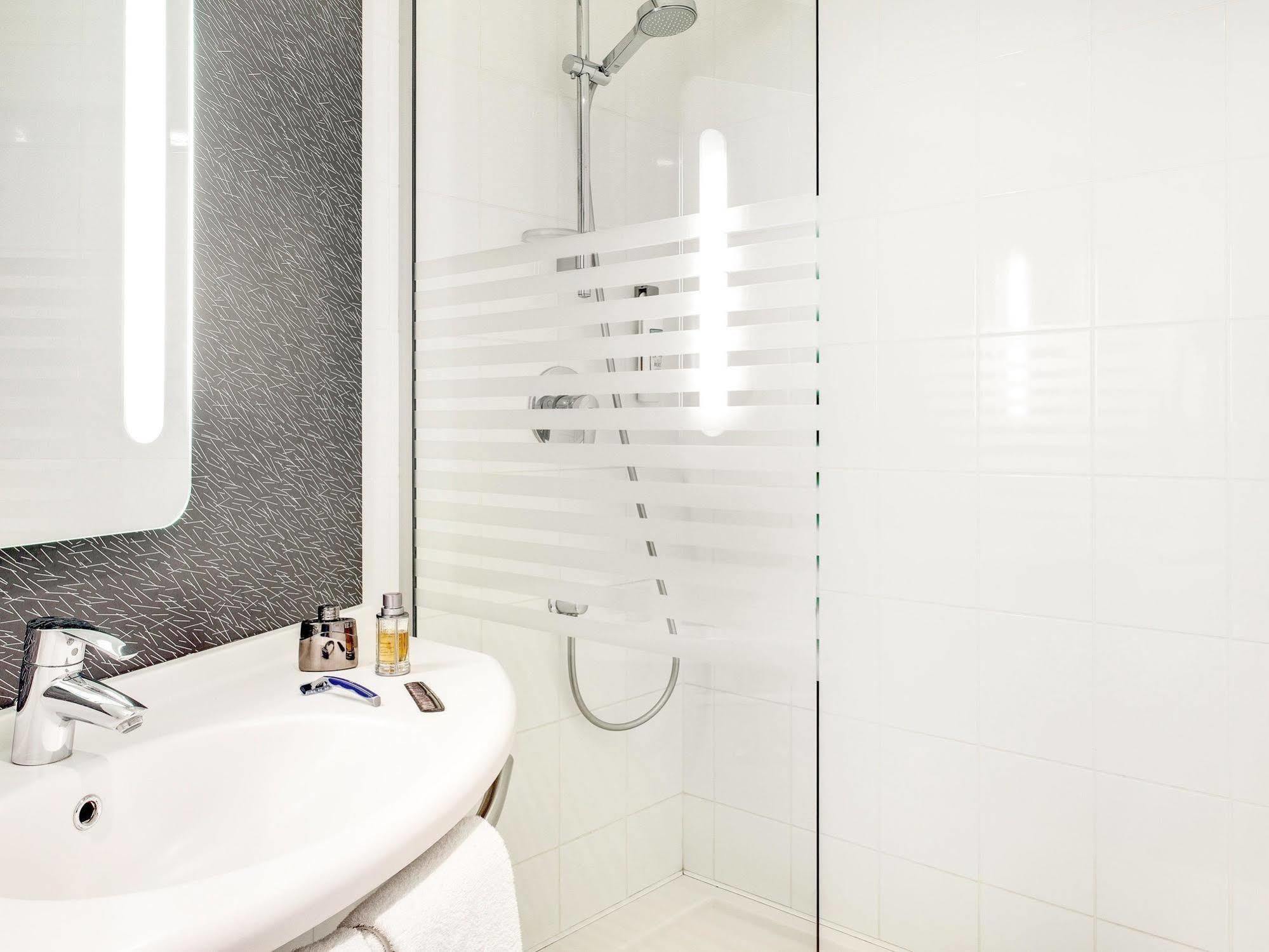 Ibis Montceau Les Mines Hotel Ngoại thất bức ảnh