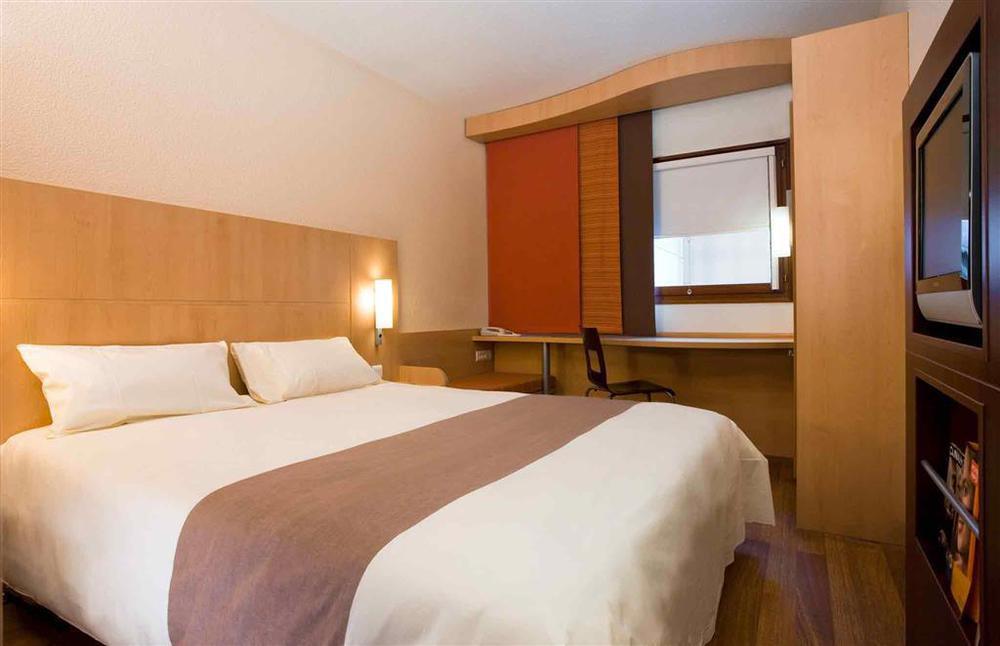 Ibis Montceau Les Mines Hotel Phòng bức ảnh
